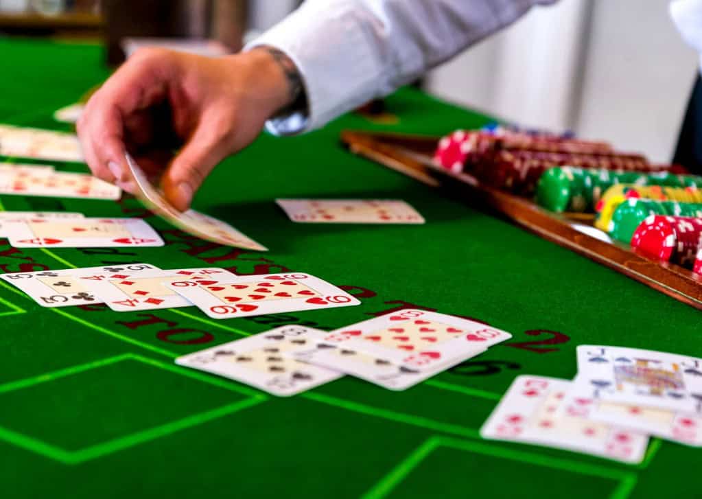 welcome bonus and weekly cashback at casinos